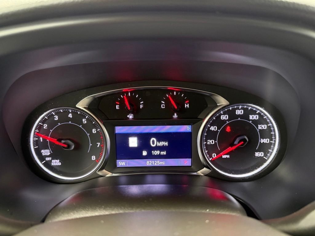 Used 2023 Silver GMC SLT image 5