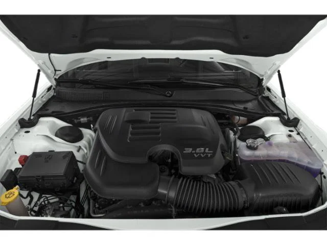 Used 2018 Bright White Clearcoat Chrysler Limited image 13