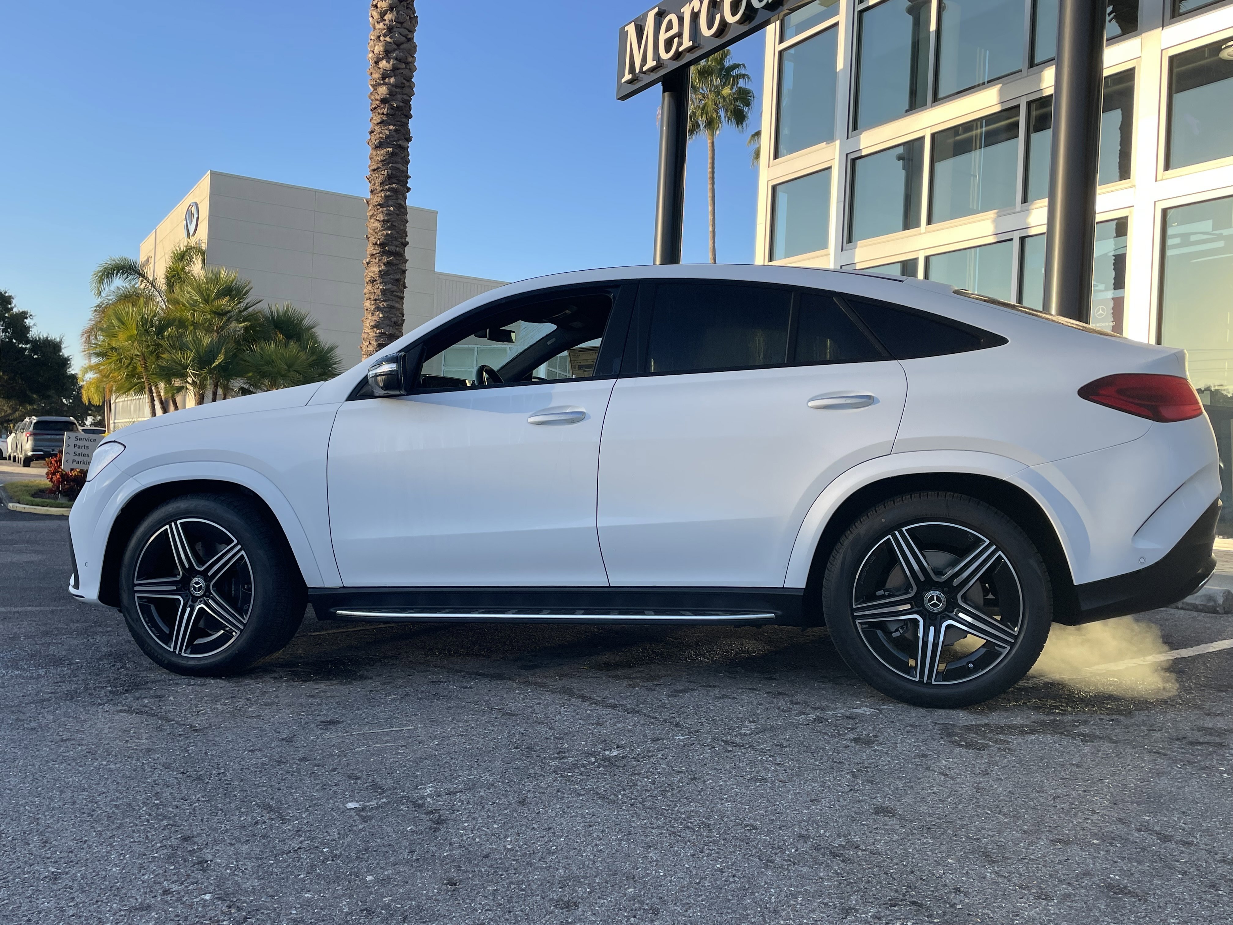 New 2026 MOONLIGHT WHITE Mercedes-Benz GLE 450 image 3