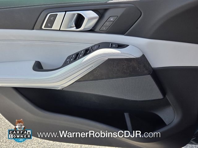 Used 2025 Blue BMW sDrive40i image 31