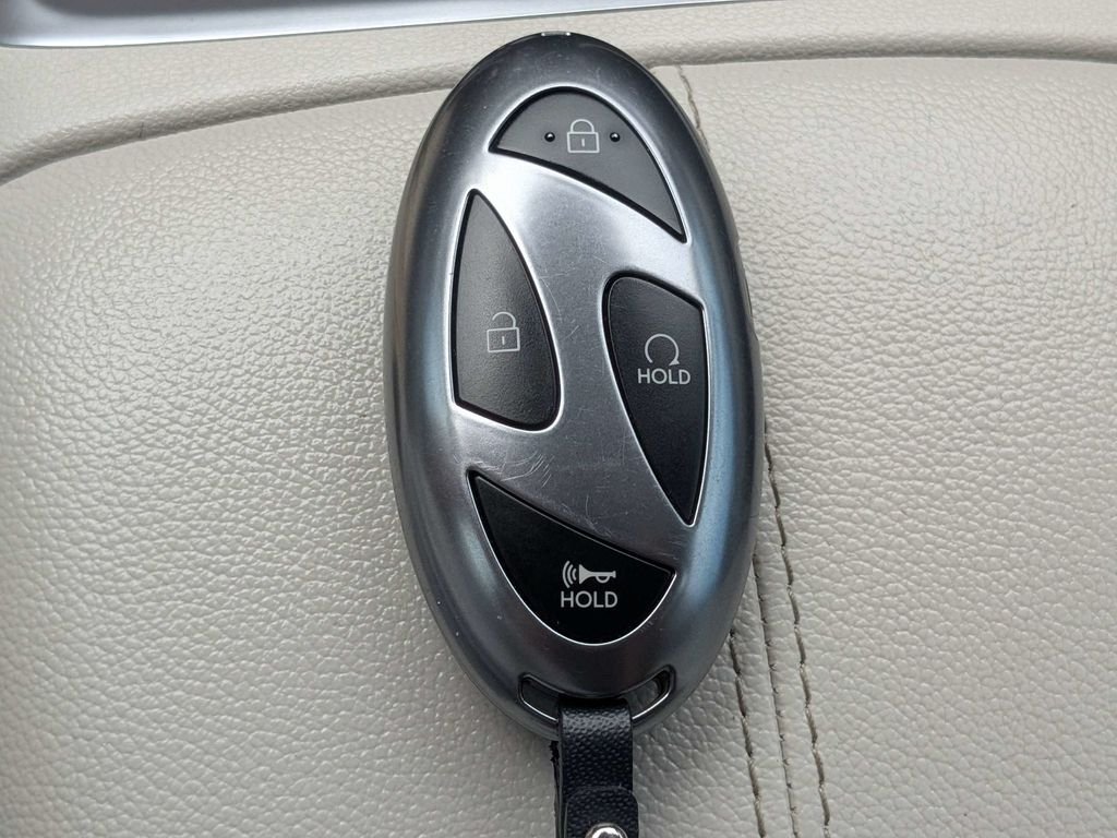 Used 2025 Gray Hyundai SEL Convenience image 35