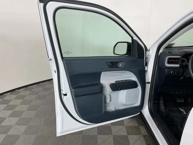 Used 2022 White Ford XLT image 13