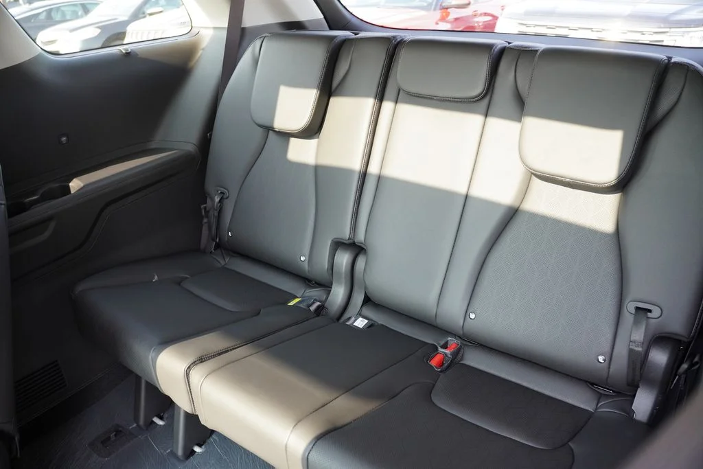2027 Kia Carnival SX - Photo 12