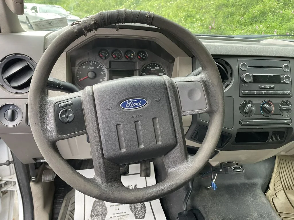 Used 2010  Ford  image 12