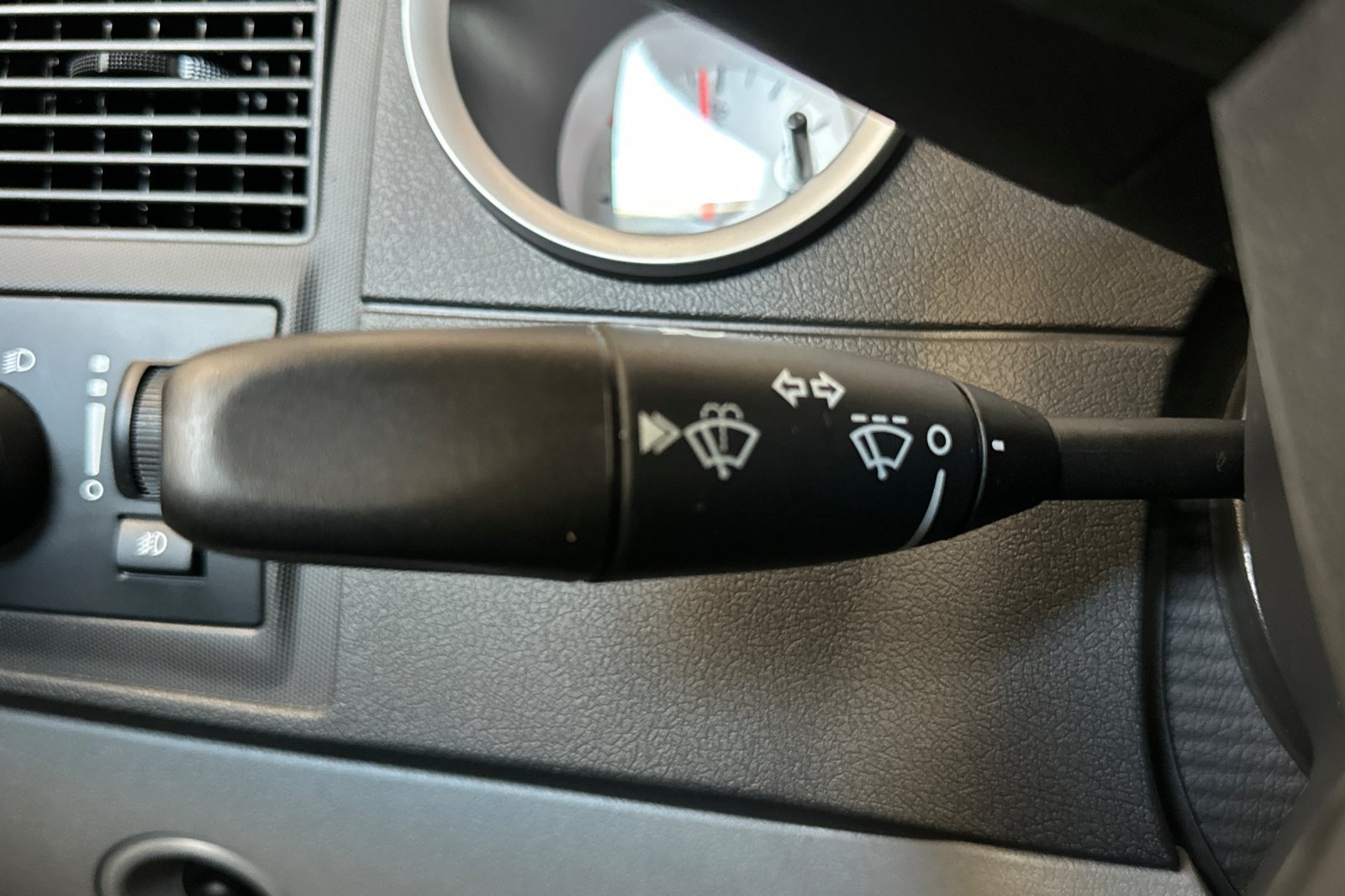 Used 2007 Silver Dodge R/T image 30