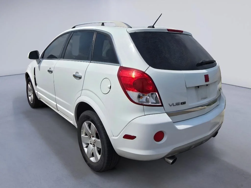 Used 2008 Polar White Saturn XR image 3