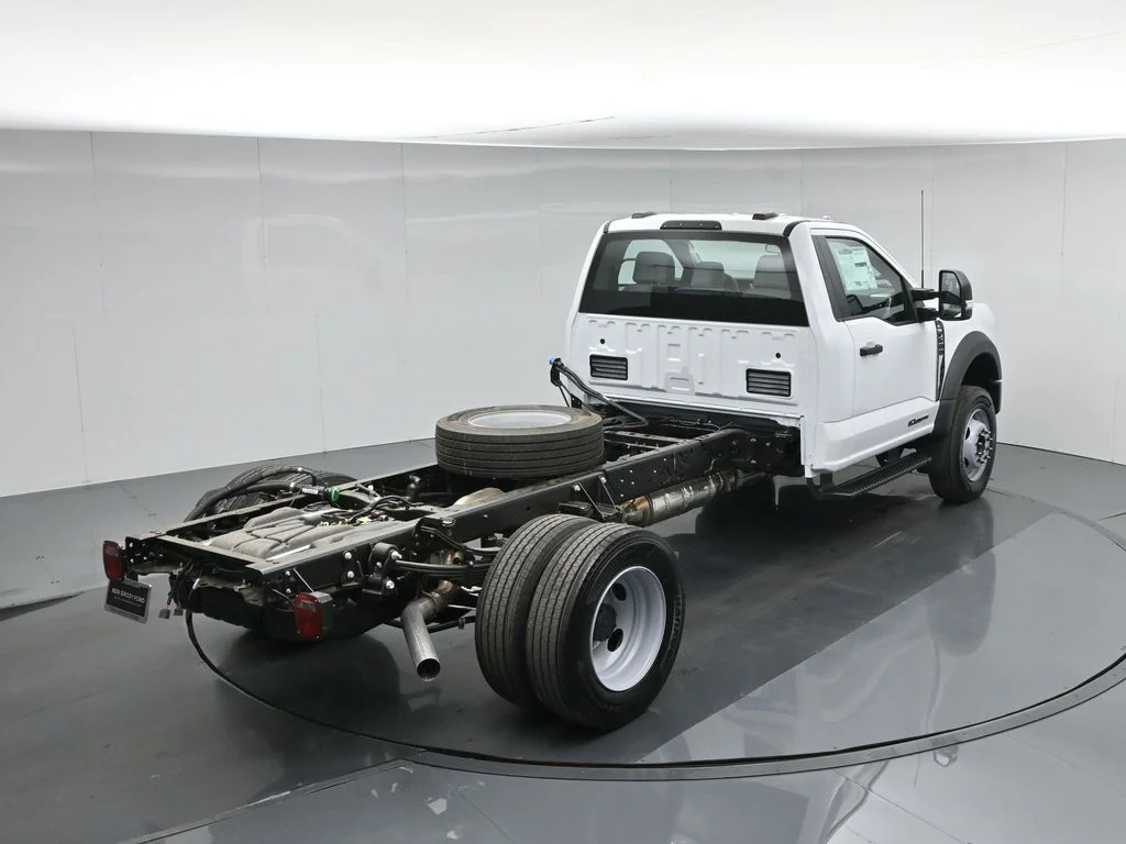 New 2026 Oxford White Ford XL image 29