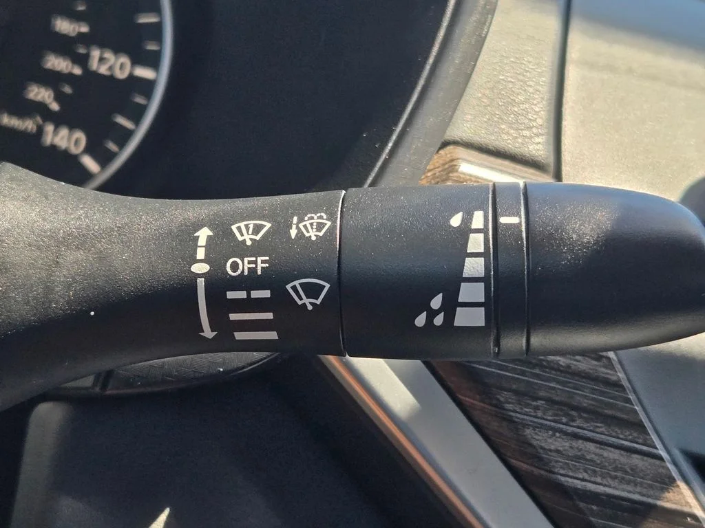 Used 2019 Black Nissan 2.5 SL image 22