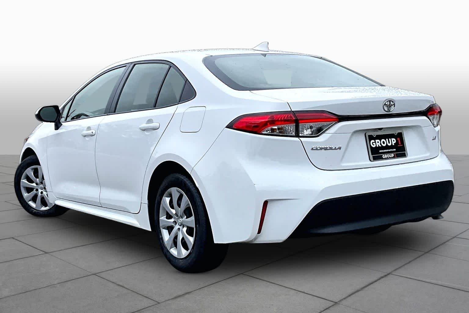 Used 2024 Ice Cap Toyota LE image 12