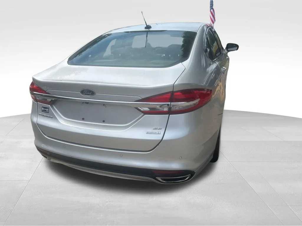 Used 2017 Silver Ford SE image 22