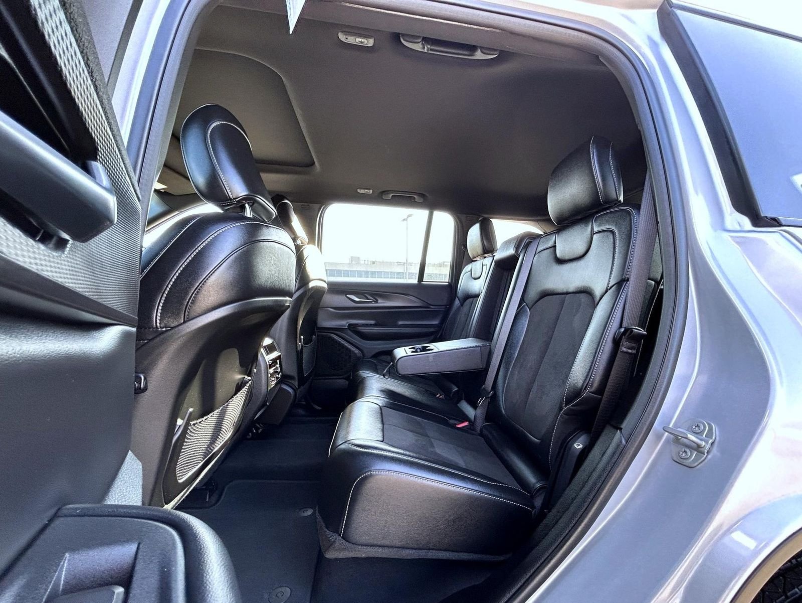 Used 2023 Silver Jeep Altitude X image 19