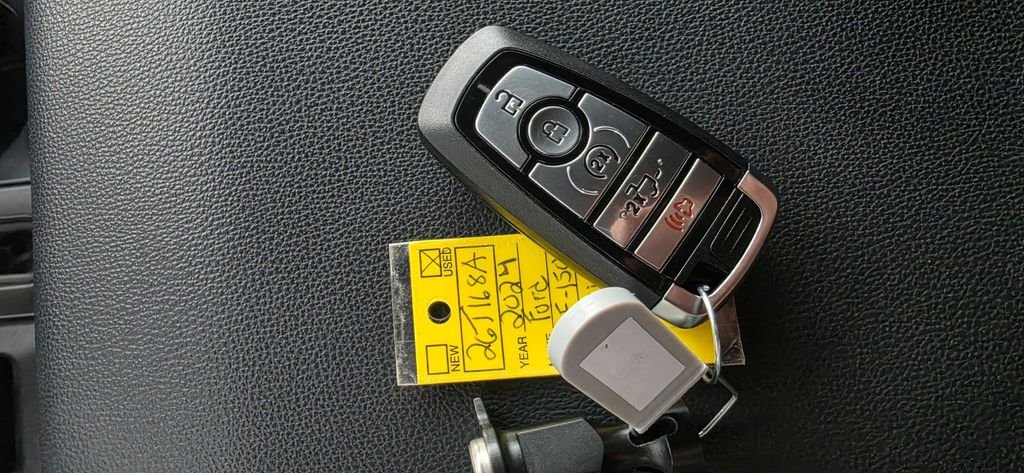 Used 2024 Oxford White Ford Lariat image 26