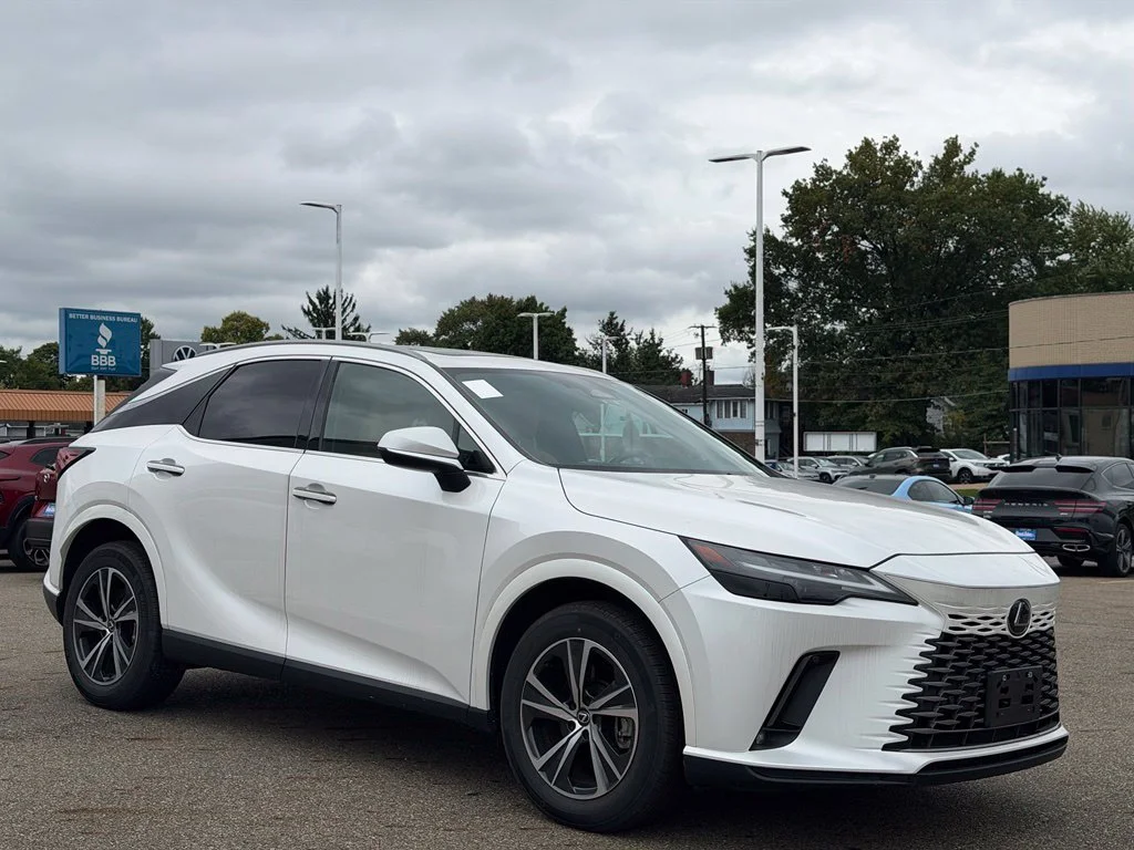 Used 2024 White Lexus 350 Premium image 7