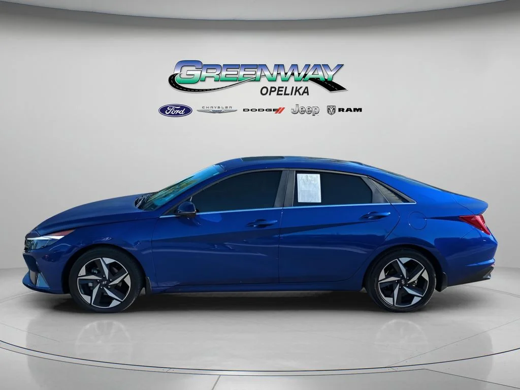 Used 2023 Intense Blue Hyundai Limited image 4