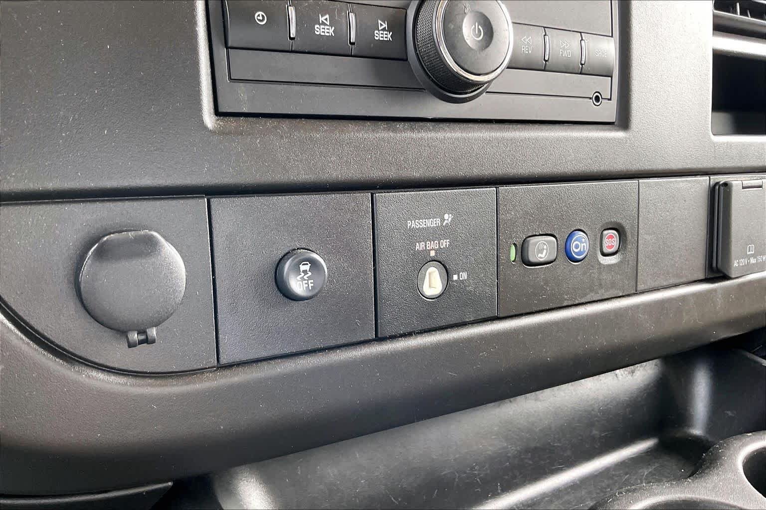 Used 2021 Summit White Chevrolet  image 31