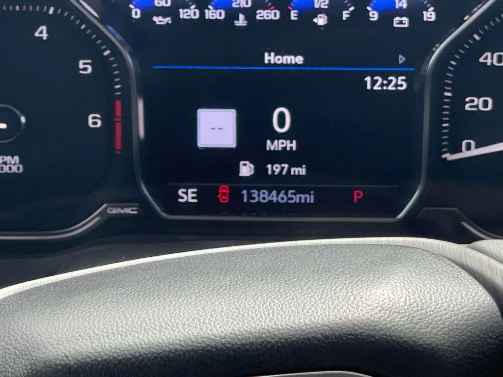 Used 2020 White GMC Denali image 25