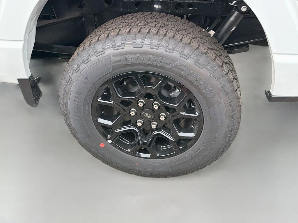 New 2026 Avalanche Ford XLT image 10