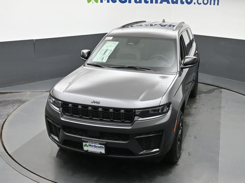 New 2026 Baltic Gray Metallic Clear-Coat Exterior Paint Jeep Altitude image 30