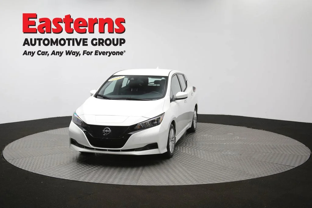 Used 2023 White Nissan S image 49