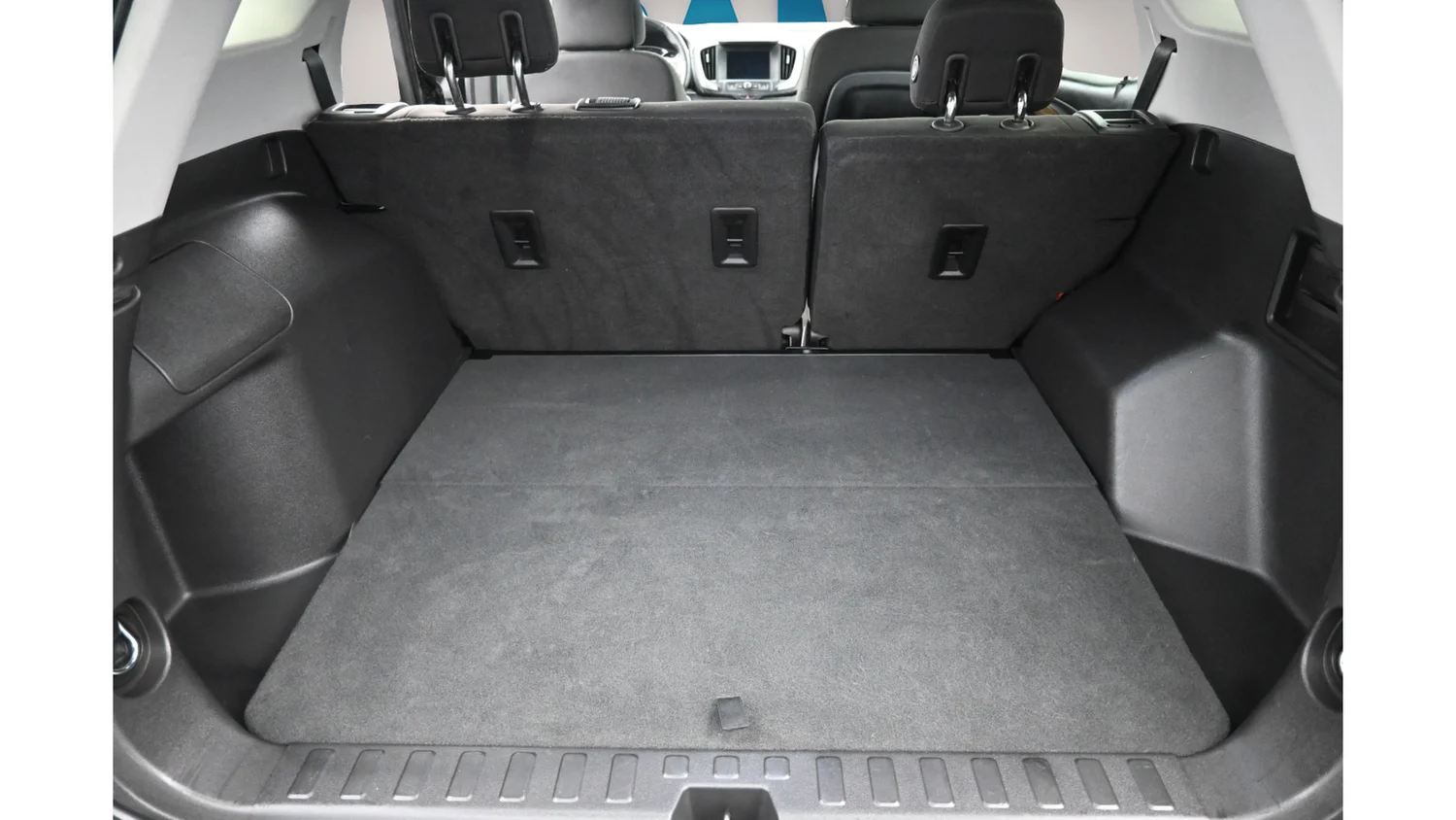 Used 2020 Black GMC SLE image 28
