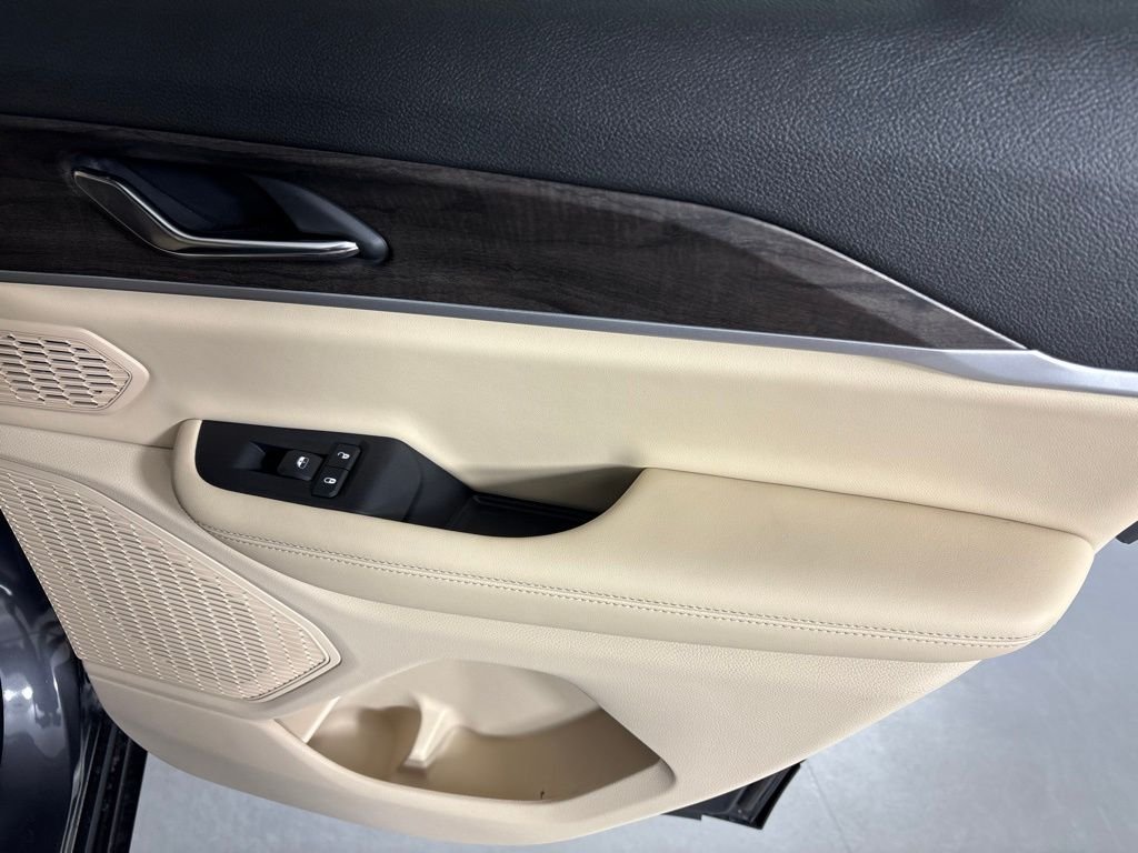 New 2026 Baltic Gray Metallic Clearcoat Jeep Limited image 18