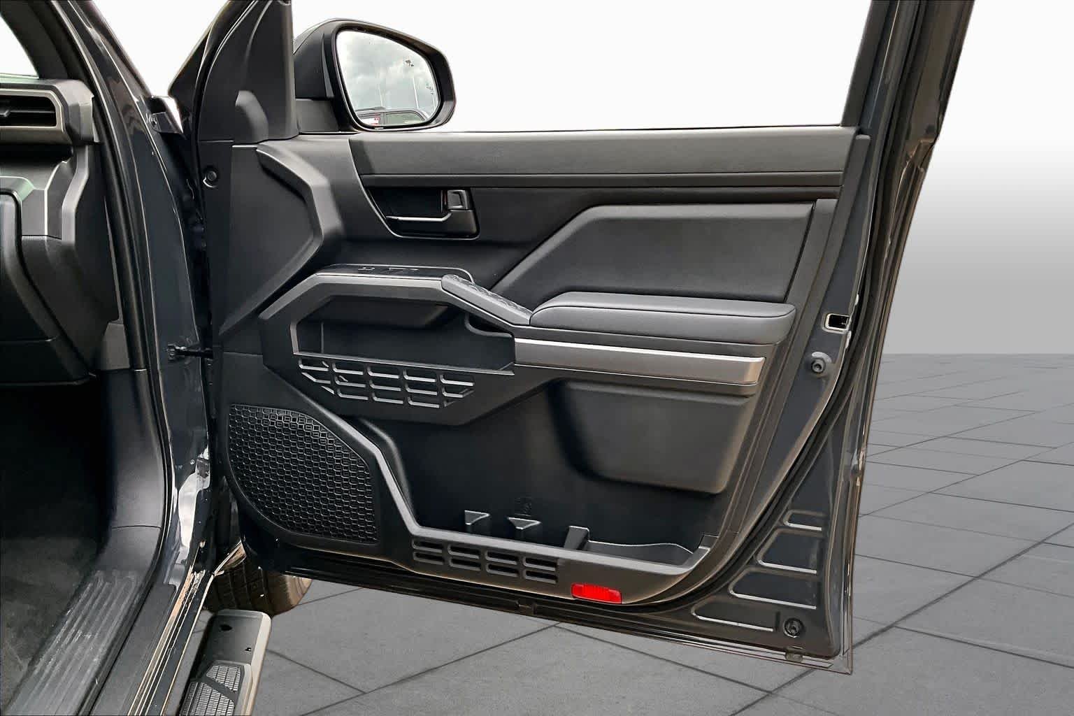 Used 2025 Underground Toyota SR5 image 21