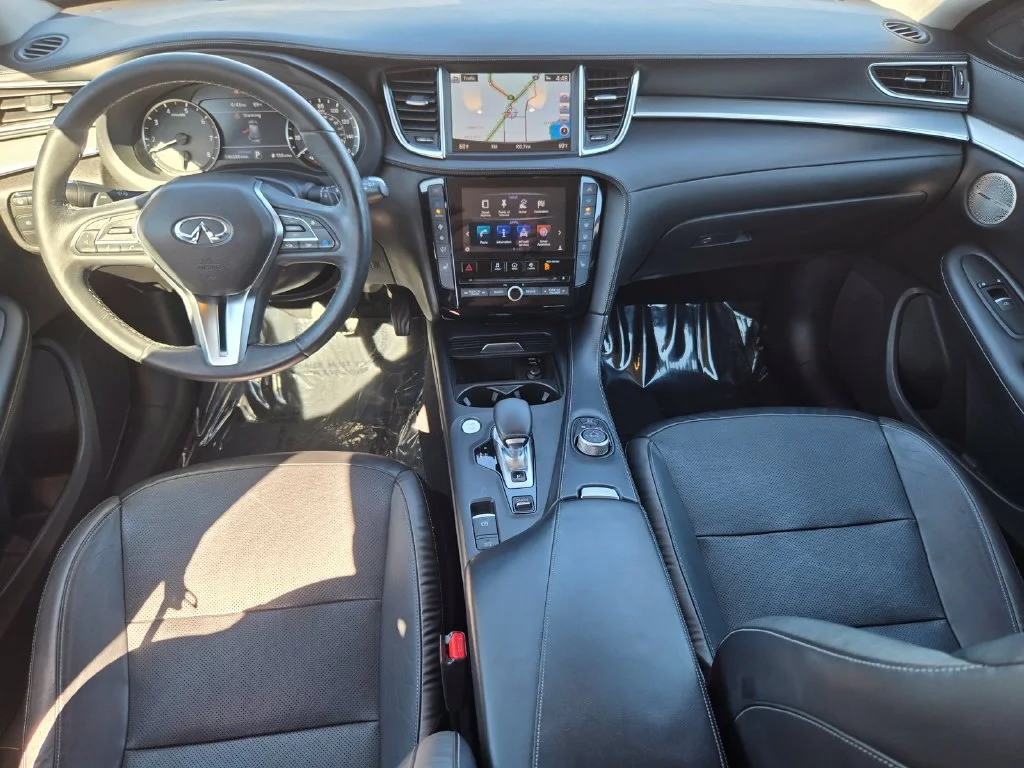Used 2019 Lunar INFINITI ESSENTIAL image 14
