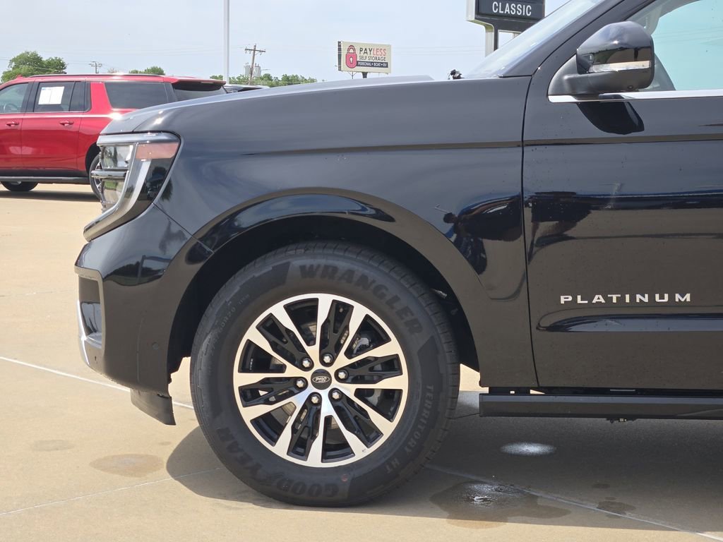 Used 2025 Black Ford Platinum image 29