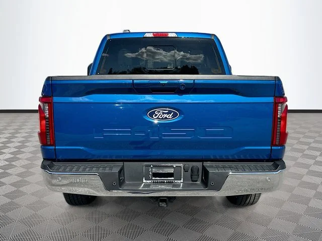 Used 2025 Blue Ford XLT image 6