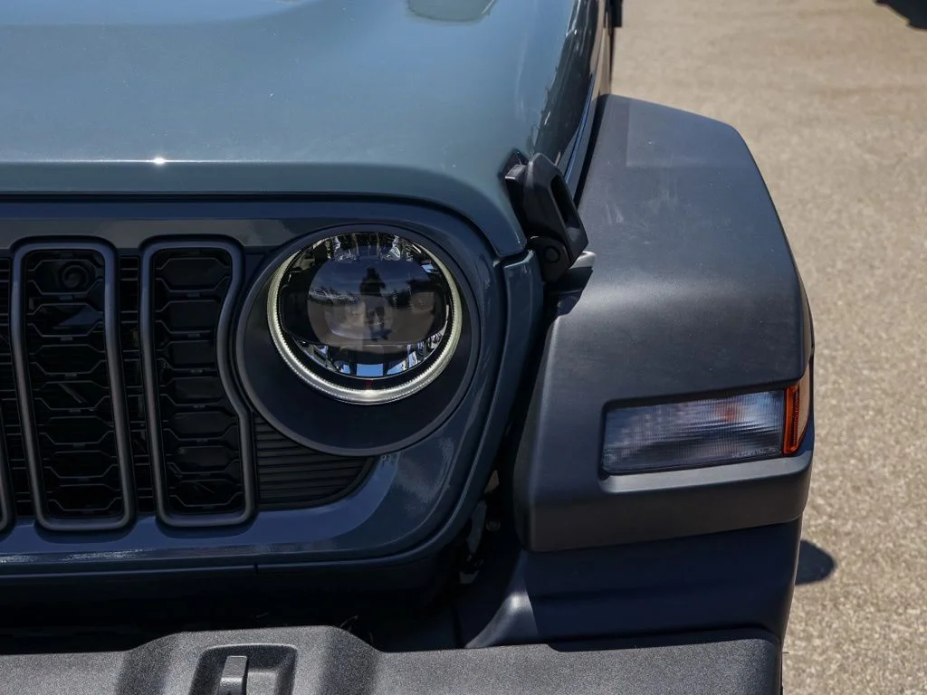 New 2026 Anvil Clear-Coat Exterior Paint Jeep Sport S image 9