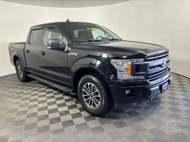 Used 2018 Black Ford XLT image 1