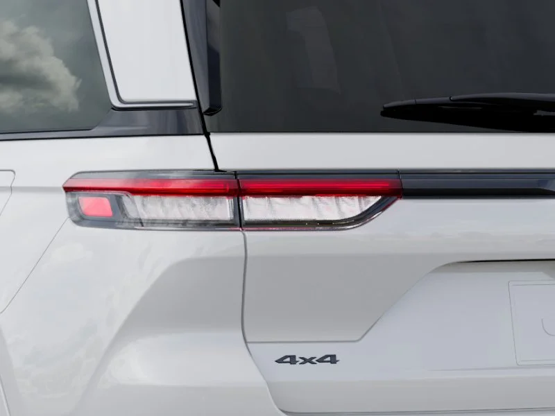 New 2027 Bright White Clear-Coat Paint Jeep Limited Reserve image 36