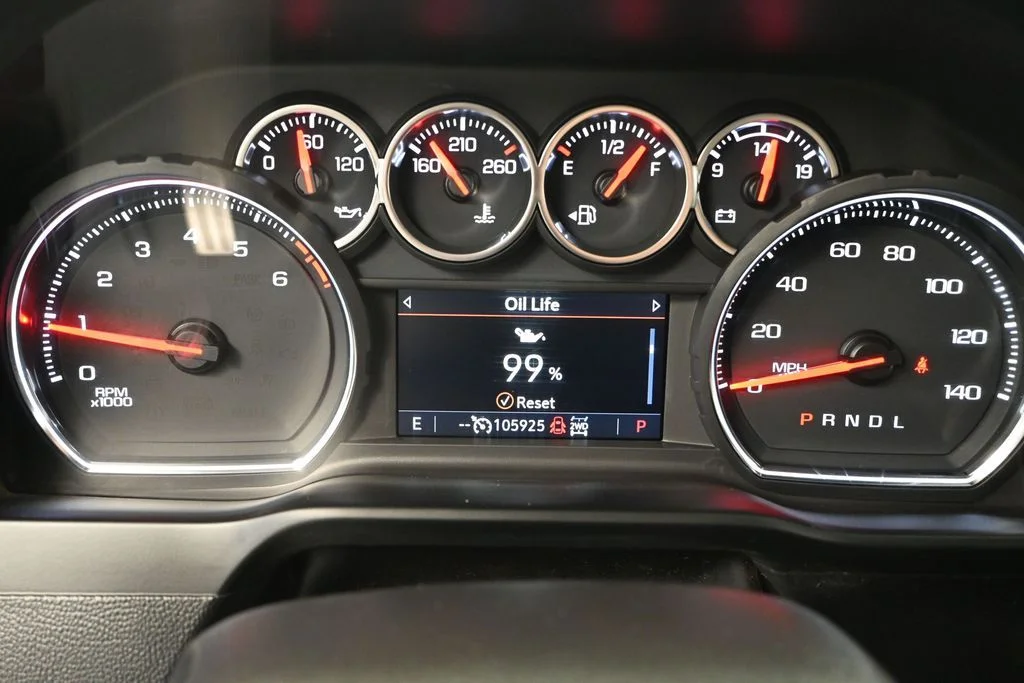 Used 2022 White Chevrolet LT image 23