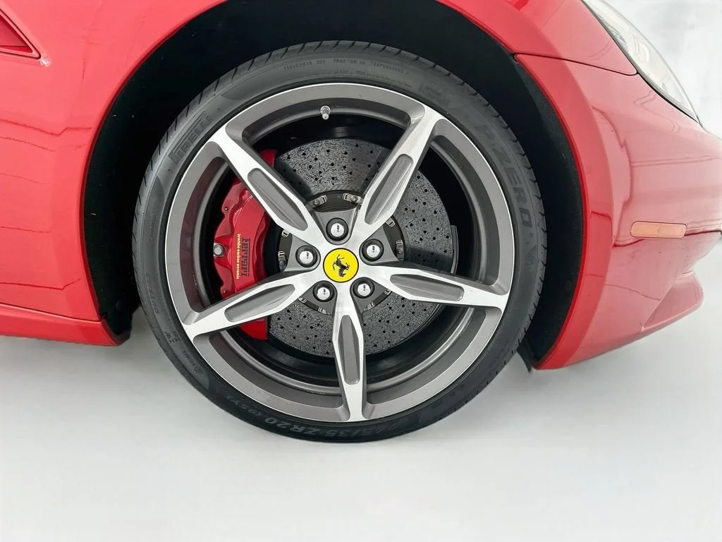 Used 2014 Rosso Corsa Ferrari Base image 36