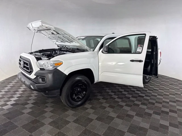 Used 2022 White Toyota SR image 13