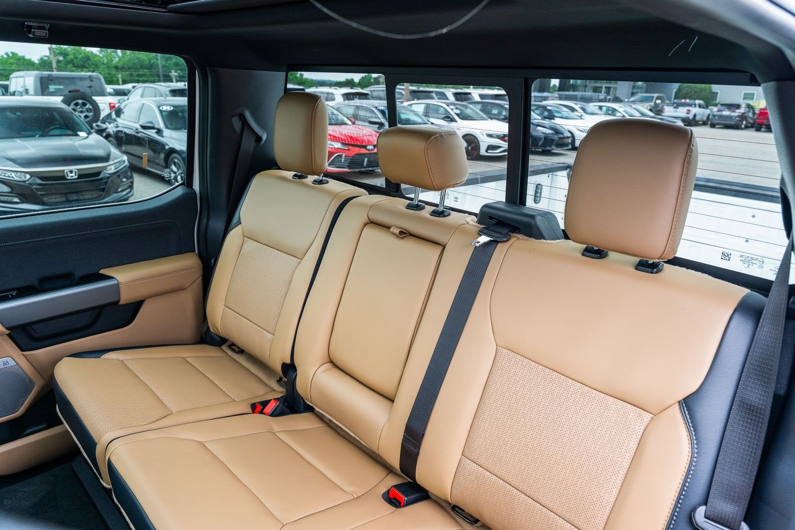 New 2026 Star White Metallic Tri-Coat Ford F-250® Lariat® image 20