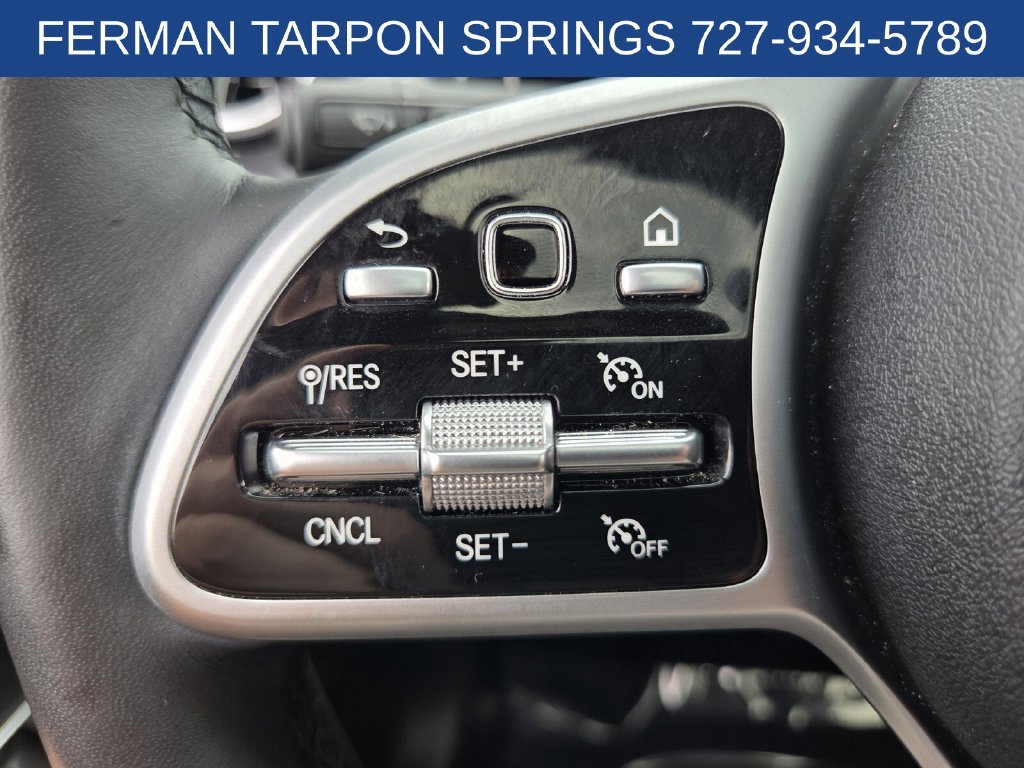 Used 2020 Red Mercedes-Benz GLB 250 image 30