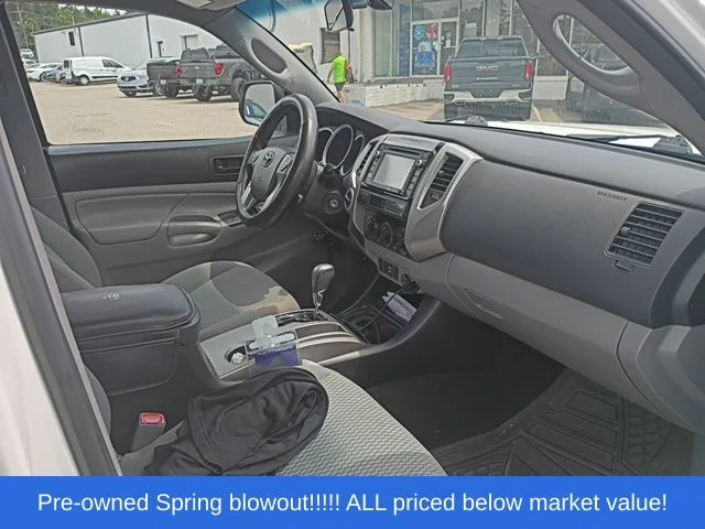 Used 2014 White Toyota Prerunner image 22