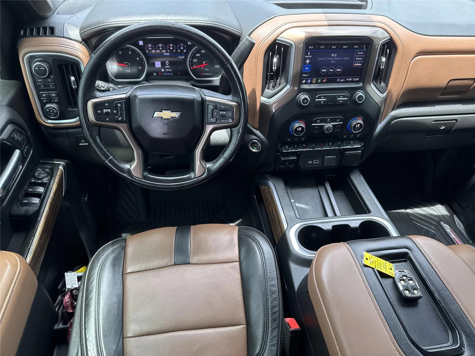 Used 2020 IRIDESCENT PEARL TRICOAT Chevrolet High Country image 14