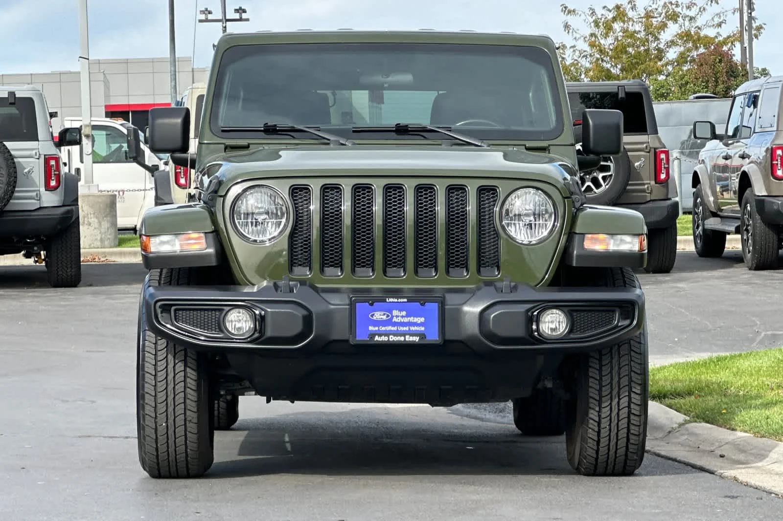 Certified Used 2021 Sarge Green Clearcoat Jeep Unlimited Sahara Altitude image 10