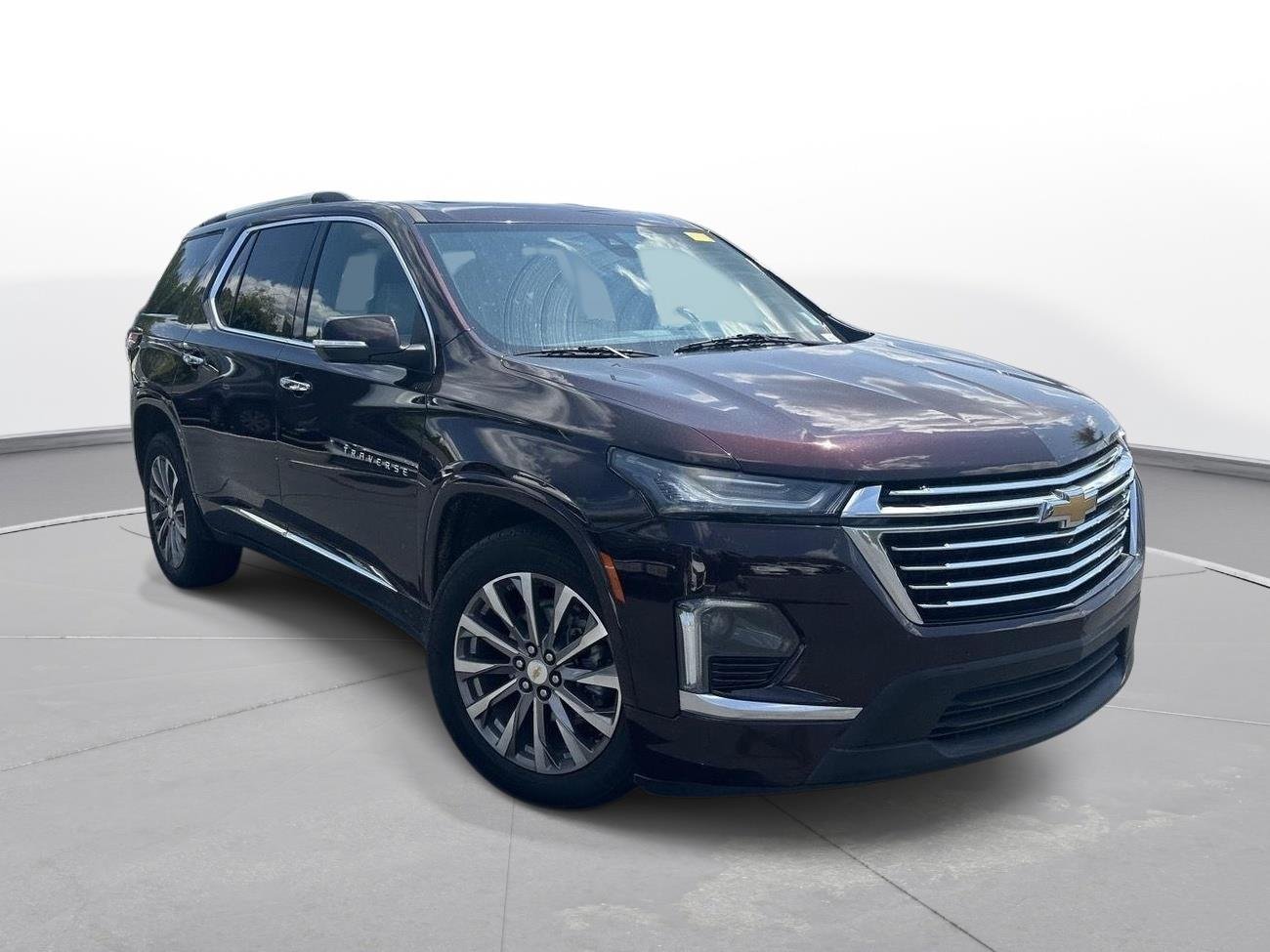 Used 2022 Black Cherry Metallic Chevrolet Premier image 4