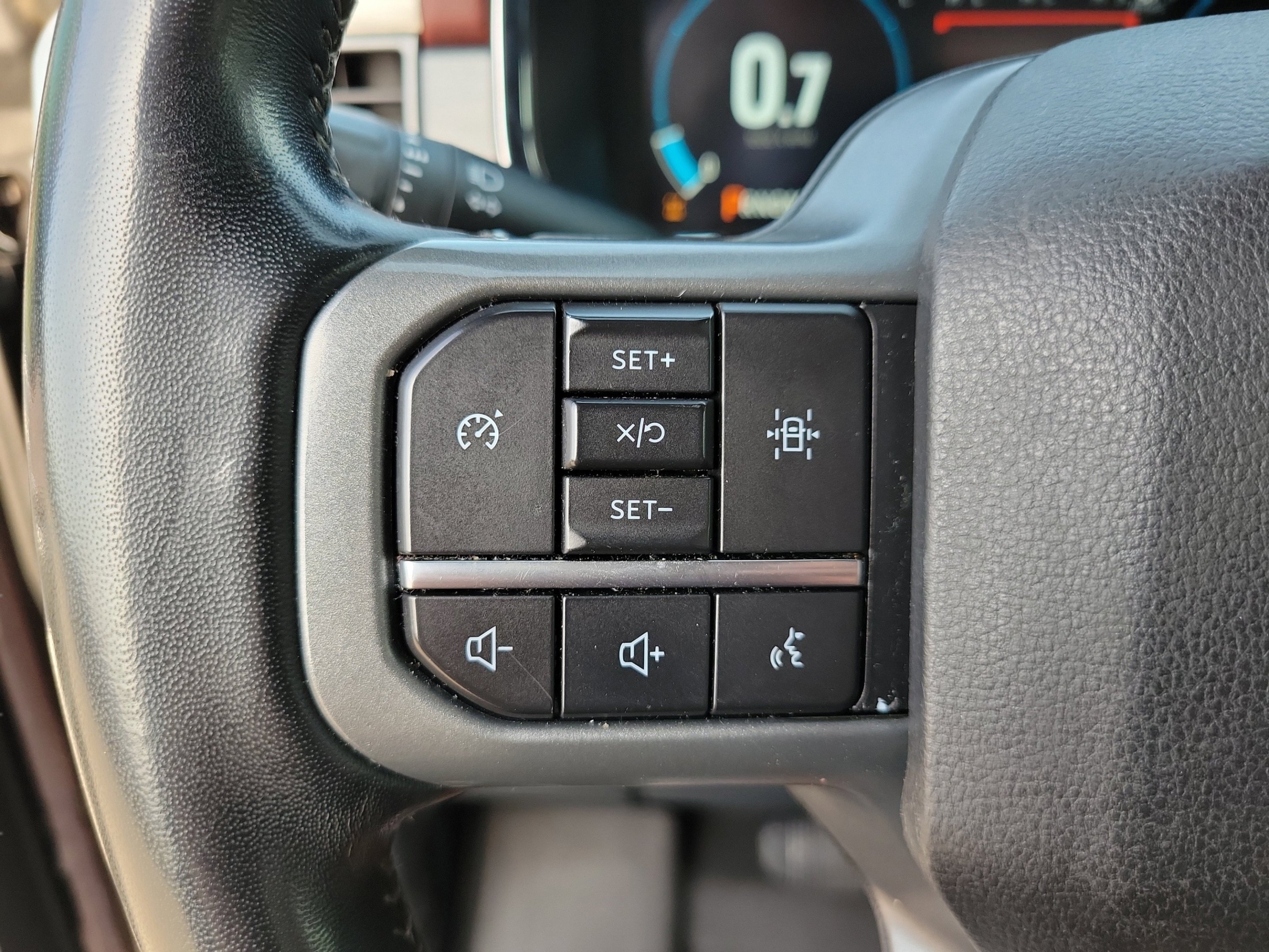 Used 2022 Black Metallic Ford Lariat image 27