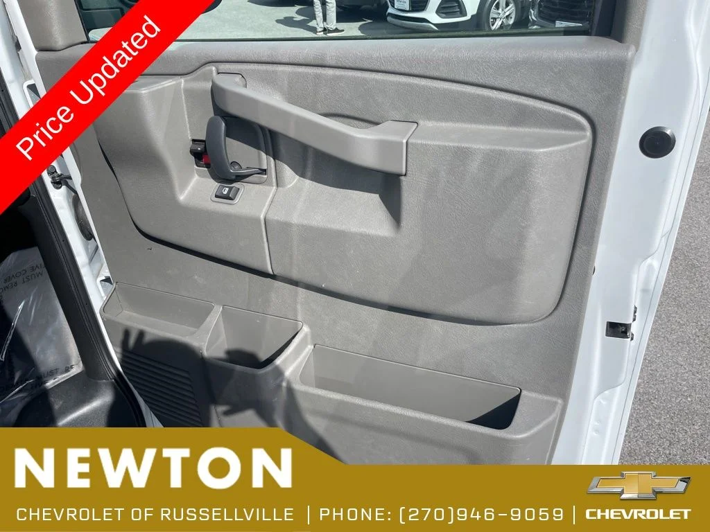 Certified Used 2024 Summit White Chevrolet Work Van image 17