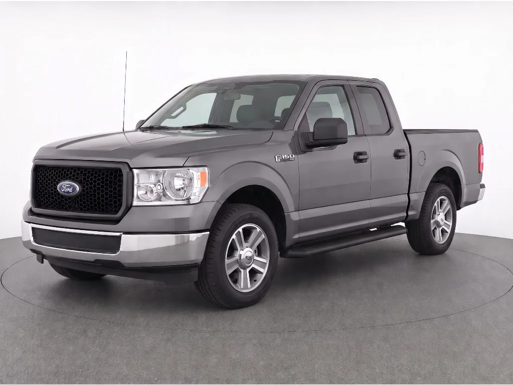 Used 2005 Gray Ford XLT image 1
