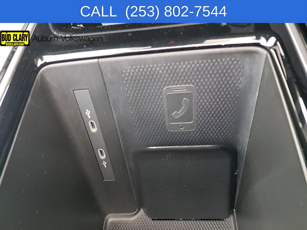 Used 2024 White/off-white Volkswagen Standard image 24