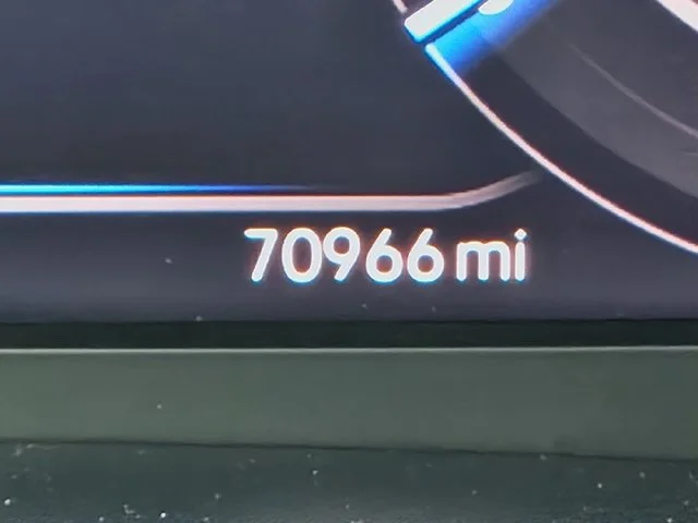Used 2021 Black Volkswagen SEL Premium image 17