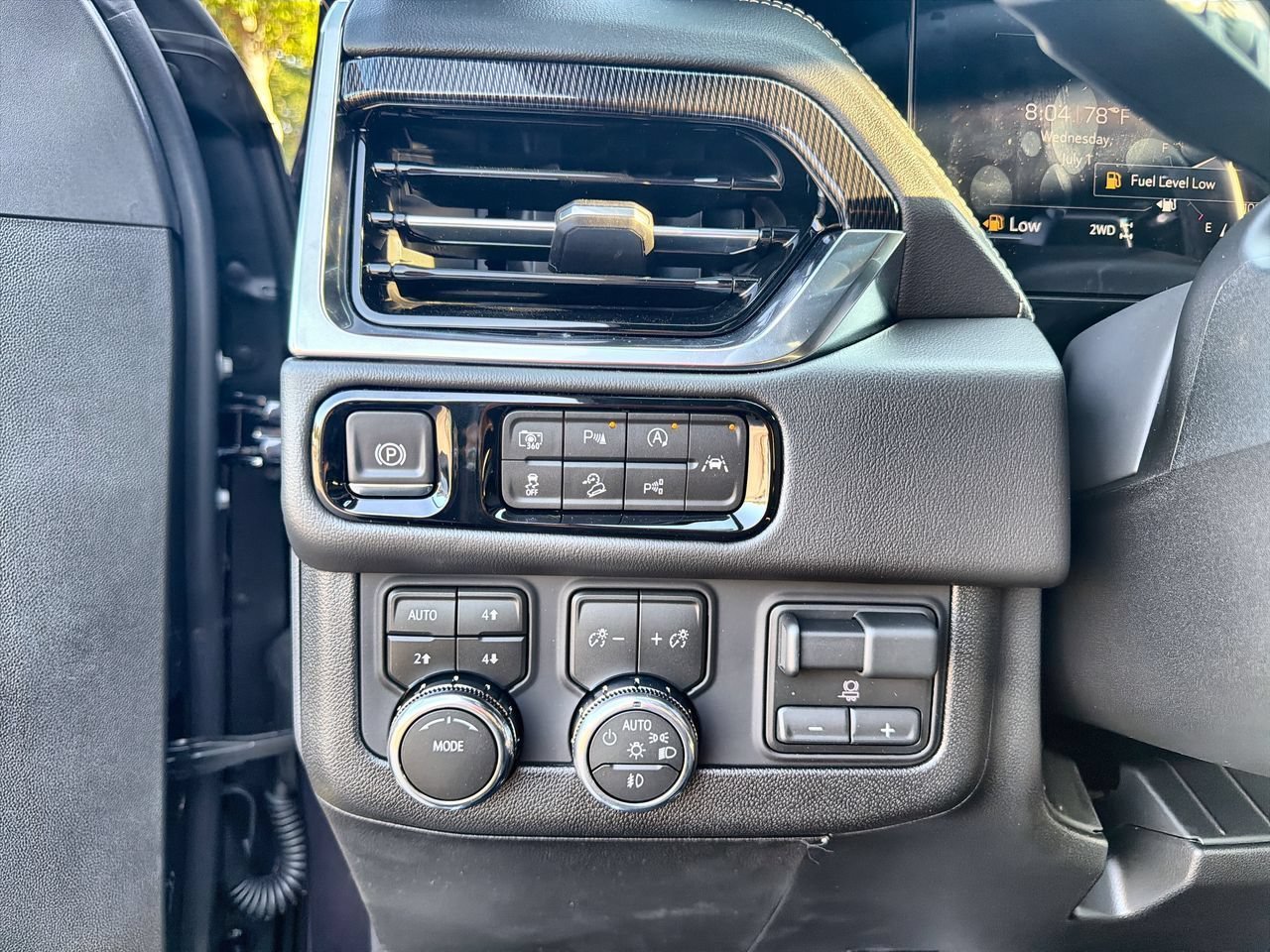 New 2026 Titanium Rush Metallic GMC Elevation image 15