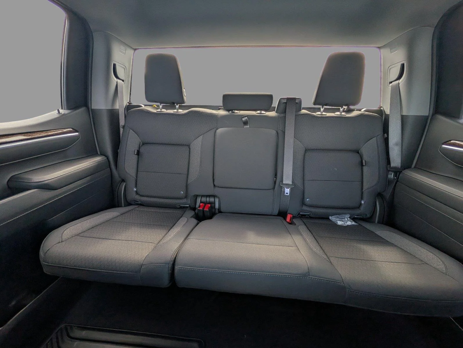New 2026 Sterling Metallic GMC Elevation image 14