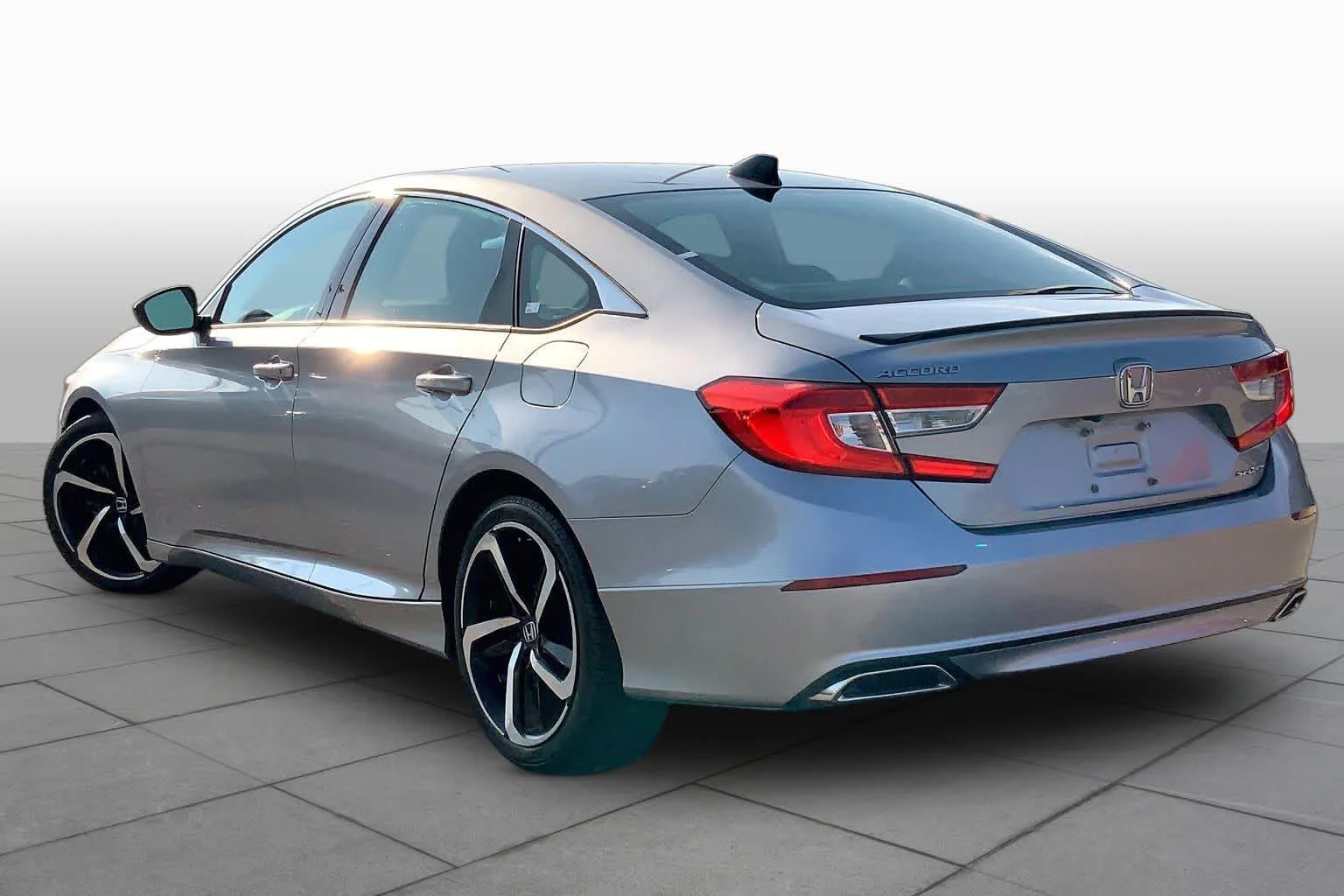 Used 2021 Lunar Silver Metallic Honda Sport image 12