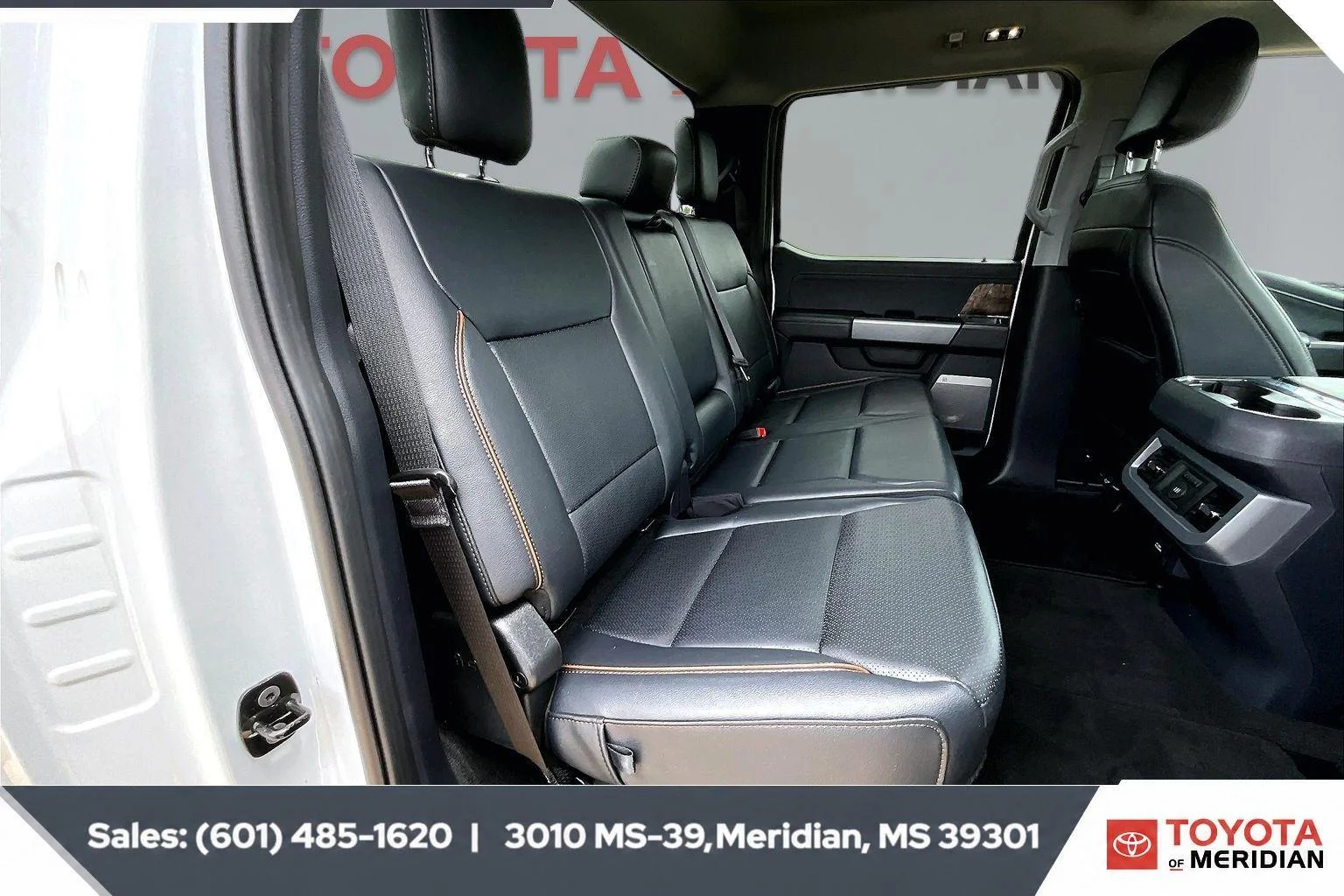 Used 2026 Oxford White Ford Lariat image 20